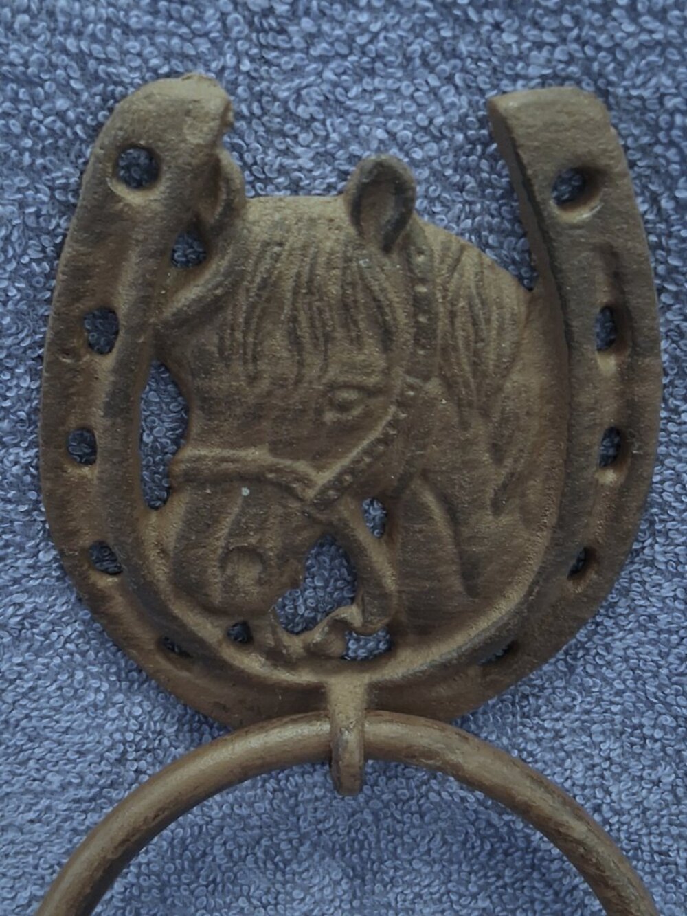 Vintage Cast Iron Horse Head Horseshoe Towel Ring Holder Farmhouse Western Decor - Picture 3 of 4